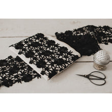 Load image into Gallery viewer, Black lace photo purse
